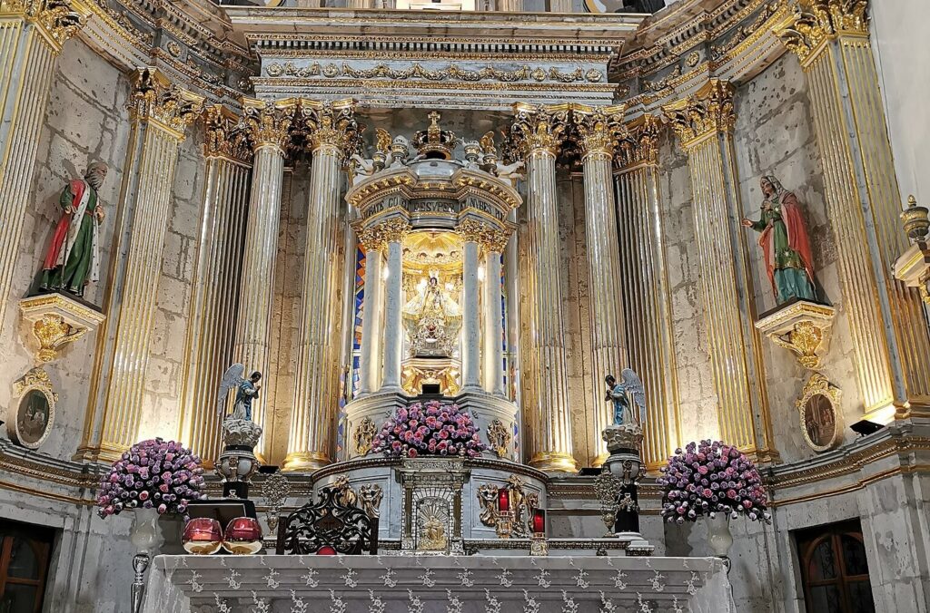 Interior Basilica de Zapopan