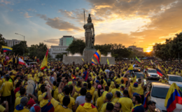 Banderazo Colombia en la Minerva