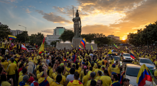 Banderazo Colombia en la Minerva