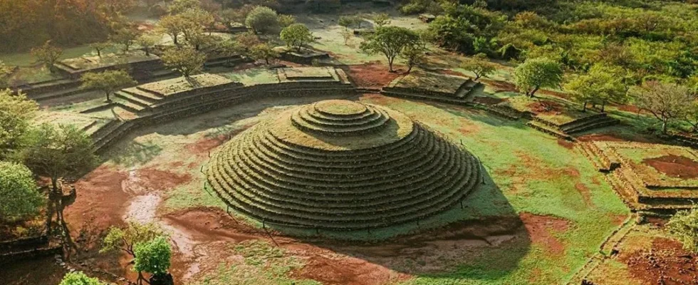 Guachimontones